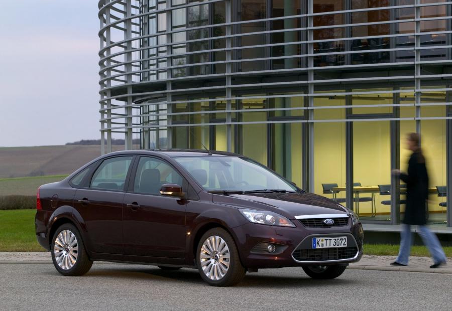  Ford Focus Saloon 2008 года  (фото 6 из 10)